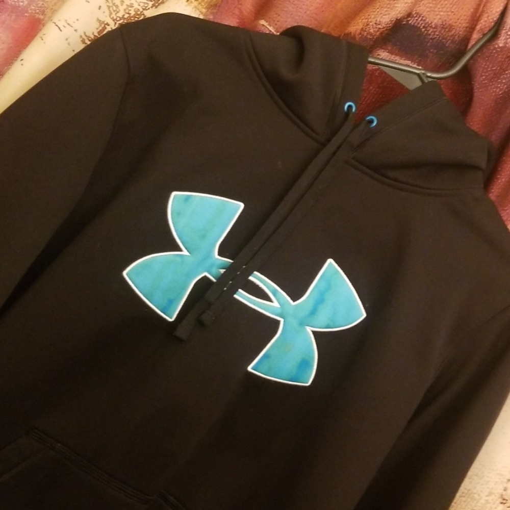 Under armor sweatshirt